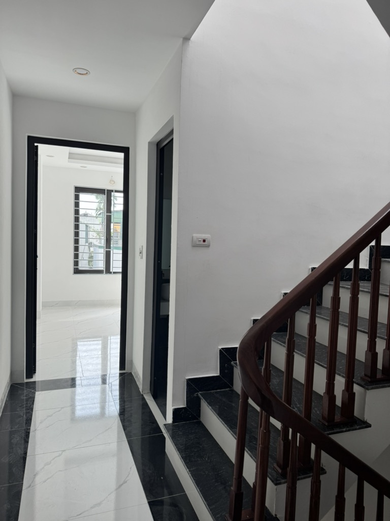 298 NGỌC HỒI - TẦM 5TỶ CÓ NHÀ MỚI 5TẦNG 40M2 NẰM TRONG KHU AN NINH - YÊN TĨNH